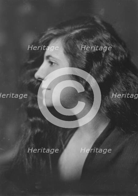 Brooks, Anita, Miss, portrait photograph, 1917 or 1918. Creator: Arnold Genthe.