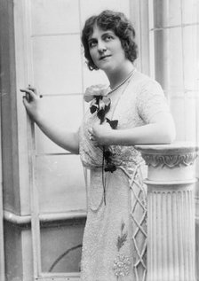 Virginia Schaeffer, between c1910 and c1915. Creator: Bain News Service.