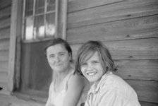 Elizabeth and Ida Ruth Tengle, Hale County, Alabama, 1936. Creator: Walker Evans.
