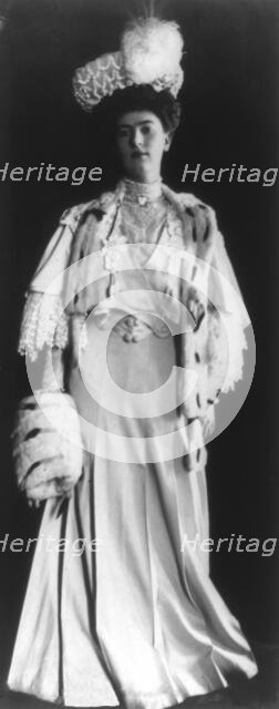 Edith (Cassidy) Fairbanks, d. 1944, c1905. Creator: Frances Benjamin Johnston.