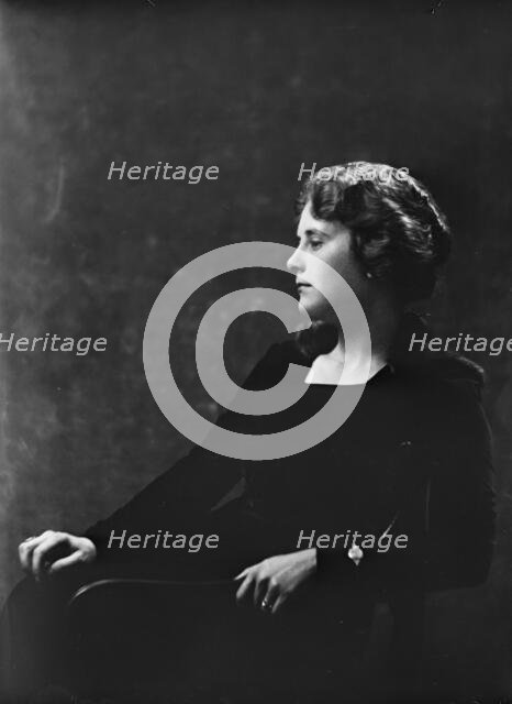 Mrs. Albert Hinckman, portrait photograph, 1919 Oct. Creator: Arnold Genthe.