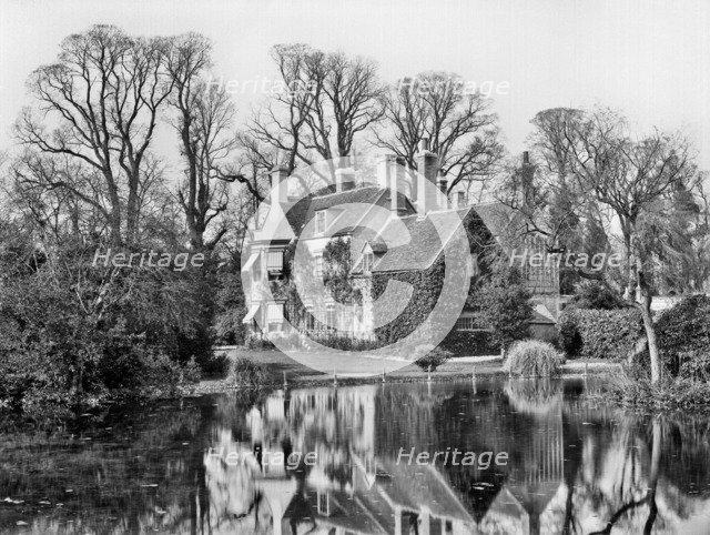 Mongewell Rectory, Oxfordshire, 1900. Artist: Henry Taunt.
