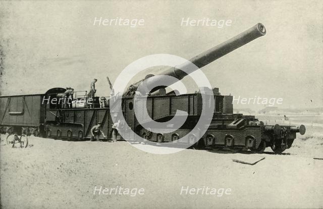 'One of the Monster British Guns', (1919).  Creator: Unknown.