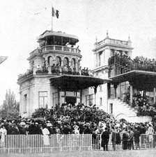 The French Derby: the grand stand at Longchamp on the day of the Grand Prix, 1909. Creator: Graphic Photo Union.