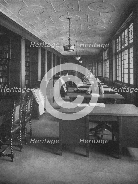 Library and editorial room, The Evening News Building, Detroit, Michigan, 1924. Artist: Unknown.