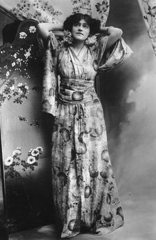 Hilda Hammerton, actress, early 20th century.Artist: Bassano Studio