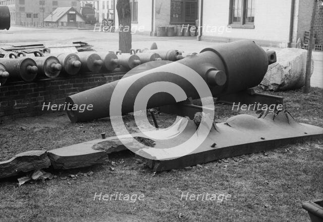 Navy Yard, U.S., Washington - Morlars, Cannon, Targets On Lawn, 1917. Creator: Harris & Ewing.