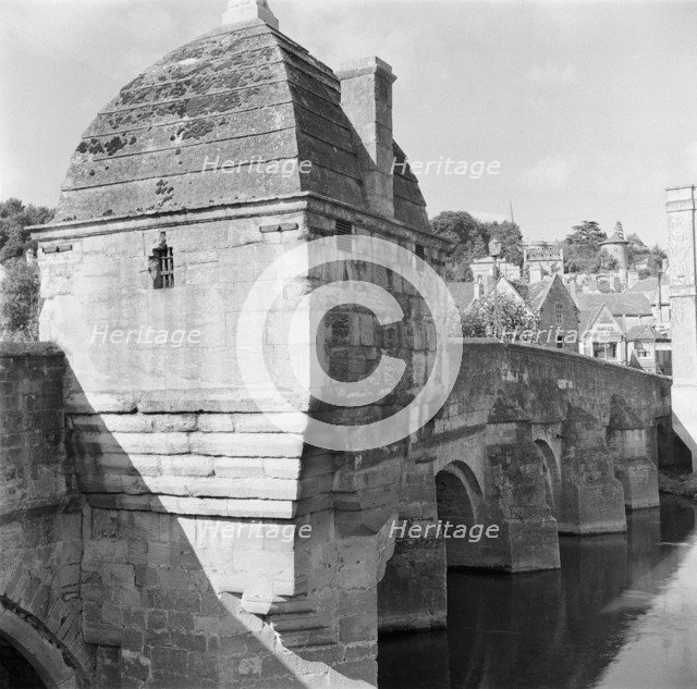 Chapel on Town Bridge, Bradford-on-Avon, Wiltshire, 1945. Artist: Eric de Maré