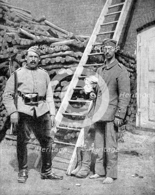 German prisoner of war and a guard, World War I, 1915. Artist: Unknown