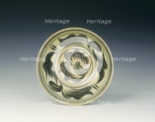 Kalong stoneware dish with calligraphic black splashes, Northern Thailand, 15th century. Artist: Unknown