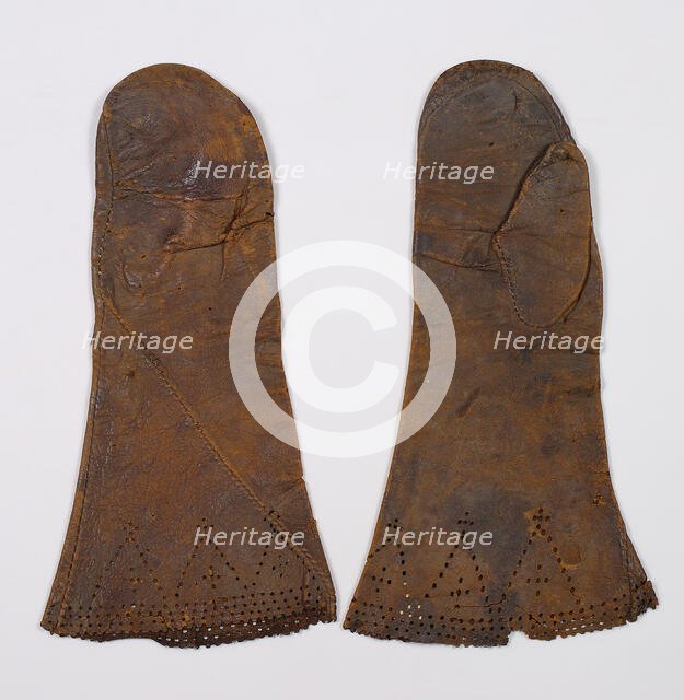 Mittens, British, early 17th century. Creator: Unknown.