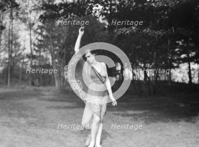 Elizabeth Duncan dancers, between 1916 and 1941. Creator: Arnold Genthe.
