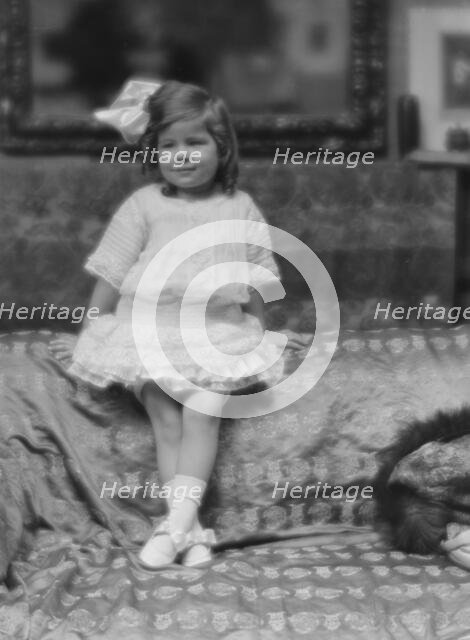 Gerard, J.M., Mrs., daughter of, portrait photograph, 1915 Dec. or 1916 Jan. Creator: Arnold Genthe.