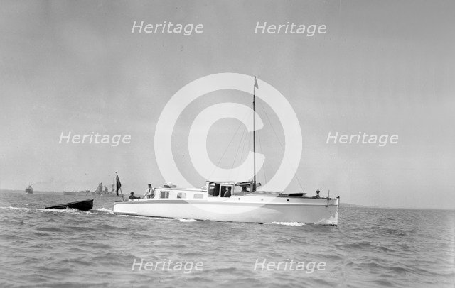 The motor yacht 'Sygnet' under way, 1933. Creator: Kirk & Sons of Cowes.