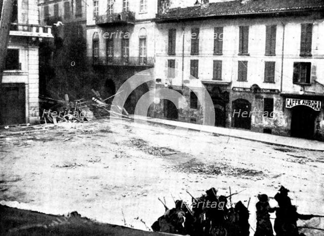 The Riots in Italy: street scenes in Milan - Bersaglieri assaulting a barricade, 1898. Creator: Unknown.