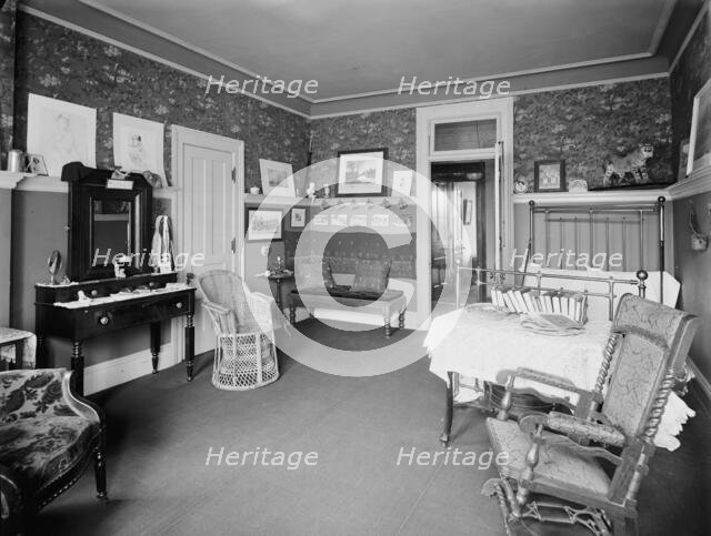 Residence of Mrs. H.C. Parke, bed room, Detroit, Mich., between 1900 and 1905. Creator: Unknown.