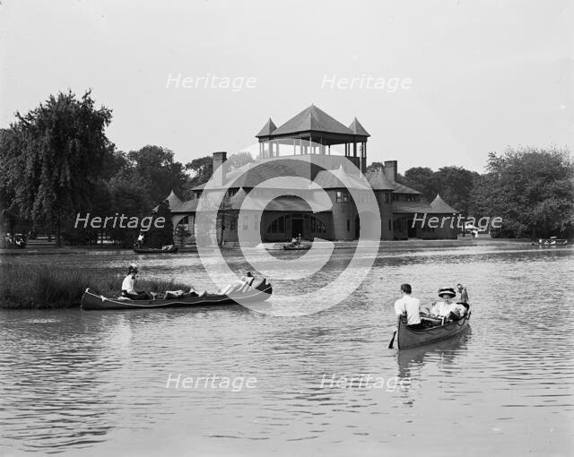 Skating pavilion and canal, Belle Isle [Park], Detroit, Mich., c.between 1900 and 1910. Creator: Unknown.