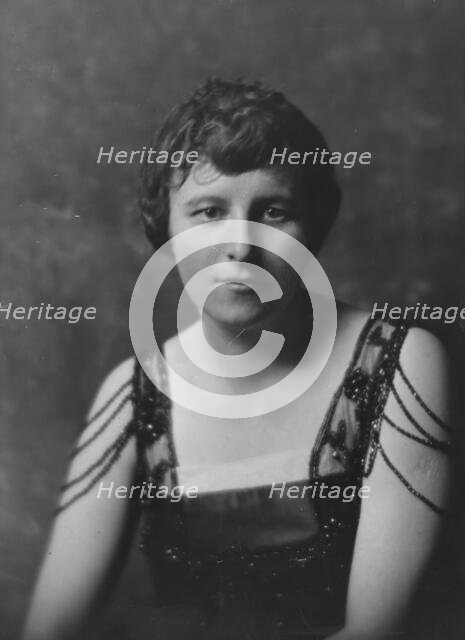 Mrs. E.R. Tinker, portrait photograph, 1917 Dec. 8. Creator: Arnold Genthe.