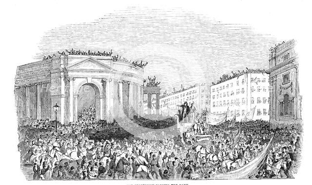The procession passing the Bank, 1844. Creator: Unknown.