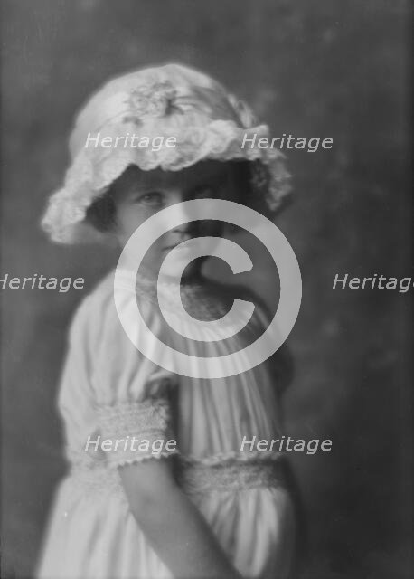 Newberry, Barbara, portrait photograph, 1915 June 22. Creator: Arnold Genthe.