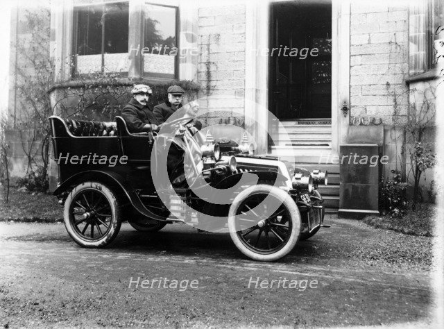 Two men in a De Dion Bouton car, c1904. Artist: Unknown