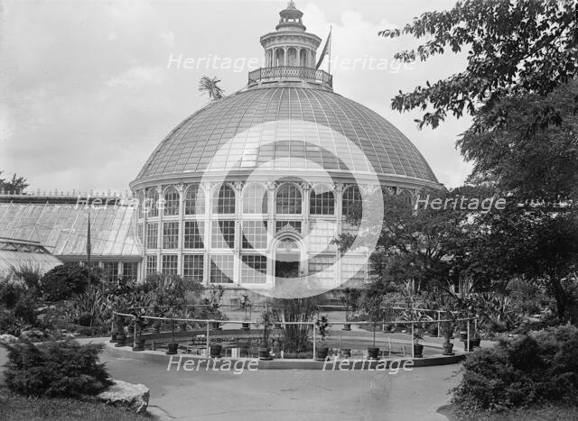 Botanical Gardens, 1917 or 1918. Creator: Harris & Ewing.