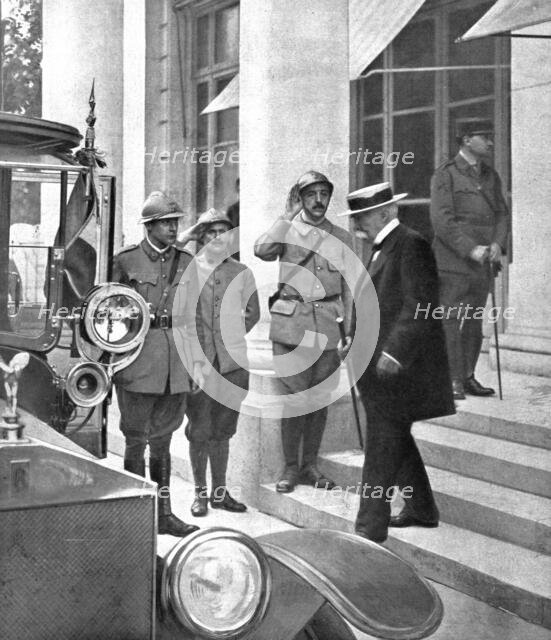 'La resolution des allies; A la sortie du conseil interallie de Versailles, le 3 juin 1918..., 1918. Creator: Unknown.