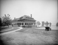 Country club, Grosse Pointe, Mich., between 1900 and 1920. Creator: Unknown.