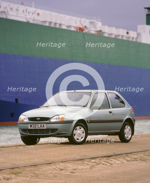 2000 Ford Fiesta Finesse. Artist: Unknown.