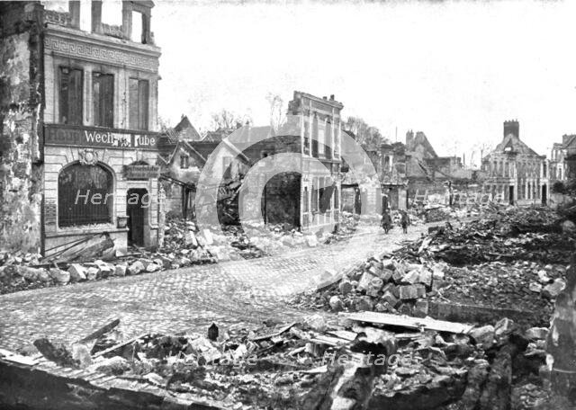 'Le Royaume de la Mort'; La rue Saint-Eloi a Chauny: en y rentrante le 19 mars 1917, nos troupes tro Creator: Unknown.