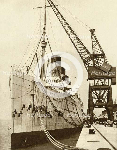 The 'Mauretania', 1922, (1935). Creator: Unknown.