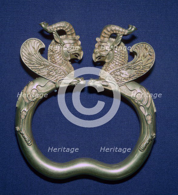 Griffin-headed Armlet. Artist: Unknown