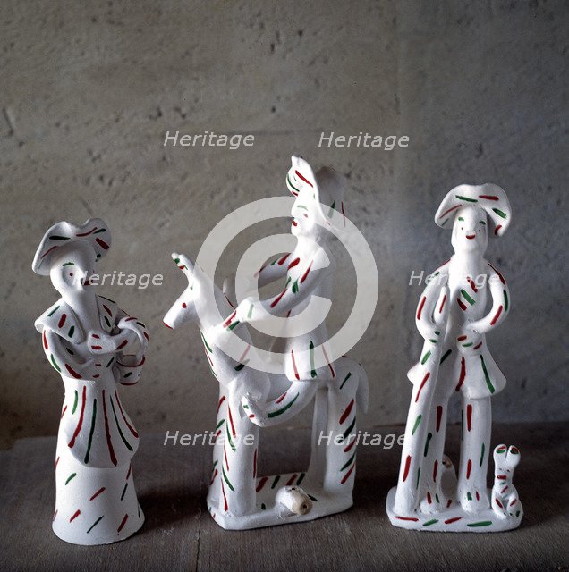 Xiurells made in La Cabaneta, popular figures from the Balearic Islands, which are also whistles.