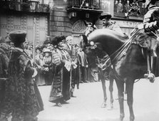 Aldermen Challenge King's Pursuivant at Temple Bar, London, 1910. Creator: Bain News Service.