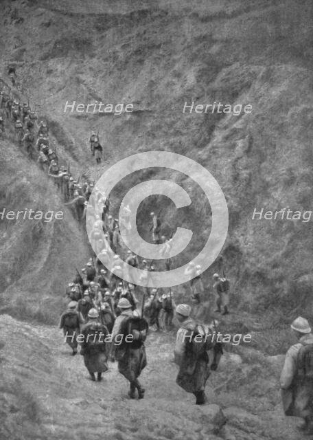 'En Macedoine; Nos operations de police a la frontiere greco-serbe: une compagnie d'infanterie franc Creator: Unknown.