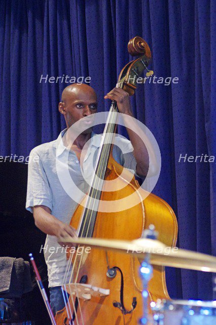 Larry Bartley, Watermill Jazz Club, Dorking, Surrey, 2015. Artist: Brian O'Connor.