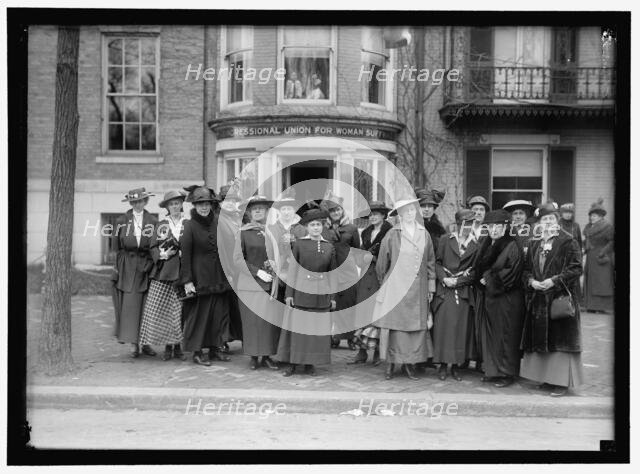 Woman suffrage, between 1910 and 1917. Creator: Harris & Ewing.