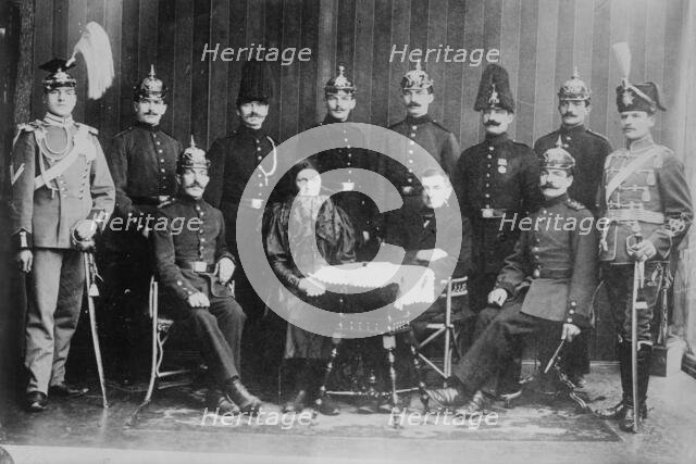 Junghanns & wife & soldier sons, 27 Aug 1914. Creator: Bain News Service.