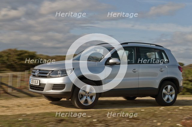 2011 Volkswagen Tiguan S 2.0 Tdi Artist: Unknown.