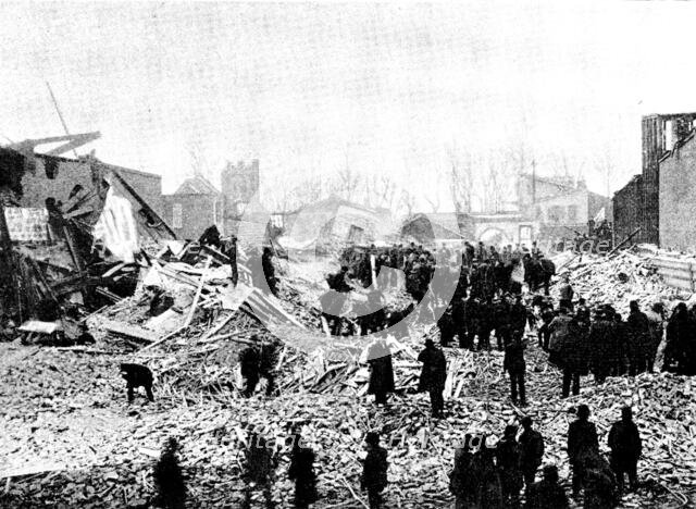 The Cyclone at Louisville, Kentucky, United States: ruins of the Falls City Hall, 1890. Creator: Unknown.