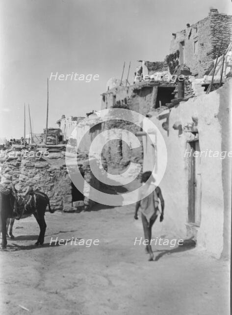 Acoma, New Mexico area views, between 1899 and 1928. Creator: Arnold Genthe.