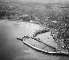 The Old and East Harbours and the town, Scarborough, North Yorkshire, 1948. Artist: Aerofilms.