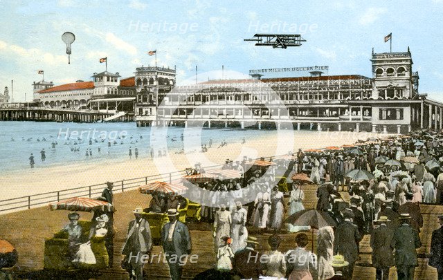 Young's New Million Dollar Pier, Atlantic City, New Jersey, USA, 1913. Artist: Unknown