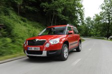 Skoda Yeti 2009. Artist: Simon Clay.