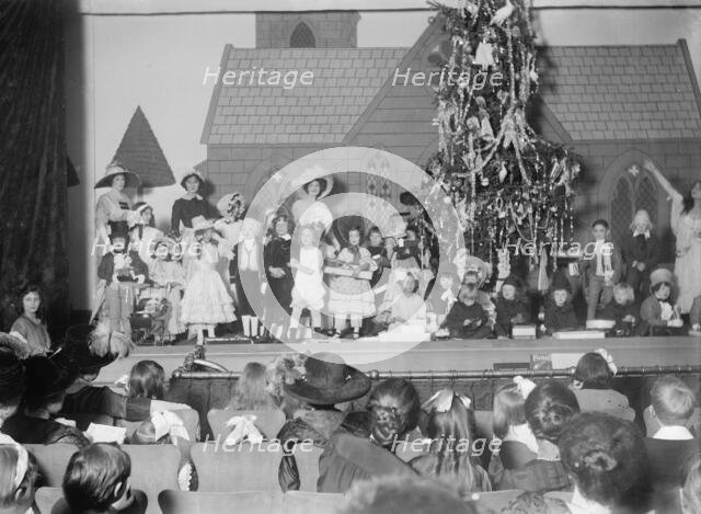 Child Actor's Xmas Tree, N.Y., 1912. Creator: Bain News Service.