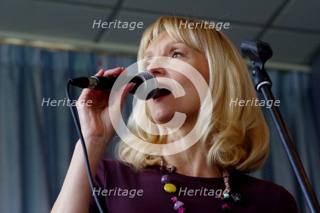 Sarah-Jane Hassell, Hawth, Crawley, West Sussex, Jan 2016. Artist: Brian O'Connor.