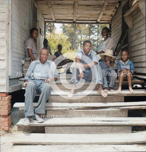 Zollie Lyon, Negro sharecropper, home from the field for dinner..., Wake County, North Carolina, 193 Creator: Dorothea Lange.