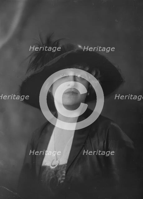 Mrs. Kingsbury Foster, portrait photograph, 1919 Mar. 24. Creator: Arnold Genthe.