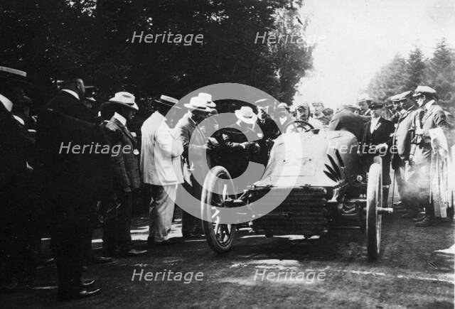 Pipe driven by Lucien Hautvast in the 1904 Gordon Bennett Cup at Homburg, Germany. Creator: Unknown.