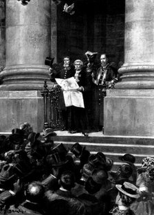The Spanish-American War: ...reading proclamation of Britain's Neutrality...Royal Exchange..., 1898. Creator: Unknown.